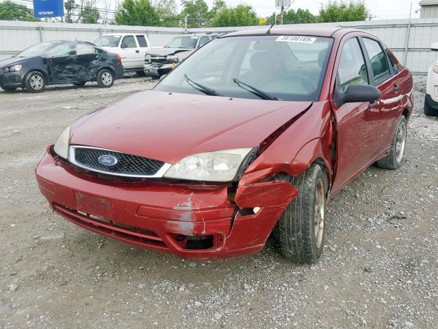 1FAFP34N75W236538 - 2005 FORD FOCUS ZX4 RED photo 2