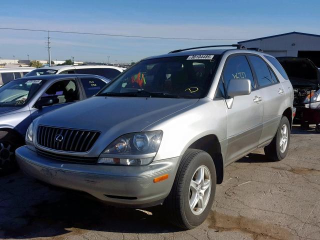 JT6GF10U0Y0078108 - 2000 LEXUS RX 300 SILVER photo 2