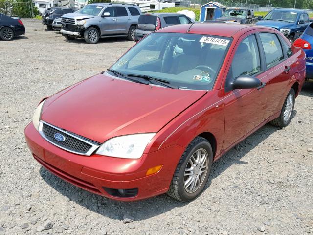 1FAFP34N45W155660 - 2005 FORD FOCUS ZX4 MAROON photo 2