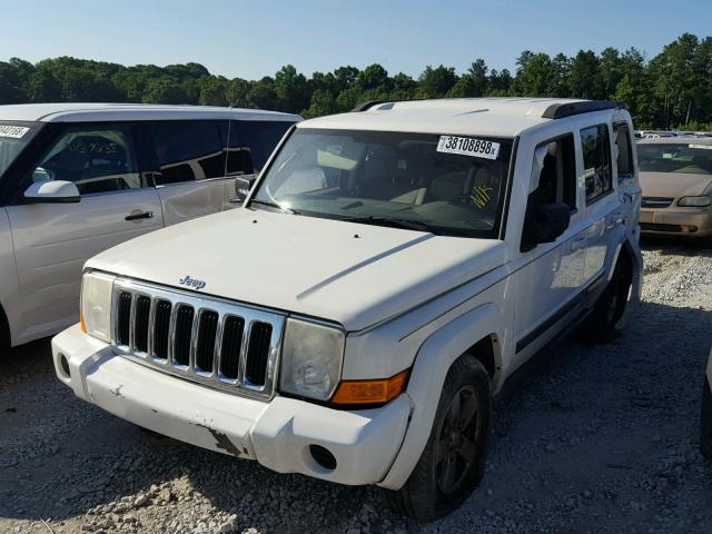 1J8HG48K17C601267 - 2007 JEEP COMMANDER WHITE photo 2