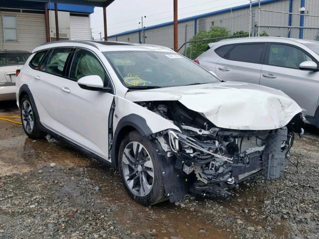 W04GV8SX8J1071591 - 2018 BUICK REGAL TOUR WHITE photo 1