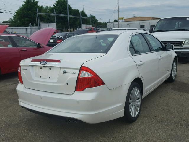 3FADP0L34AR234829 - 2010 FORD FUSION HYB WHITE photo 4