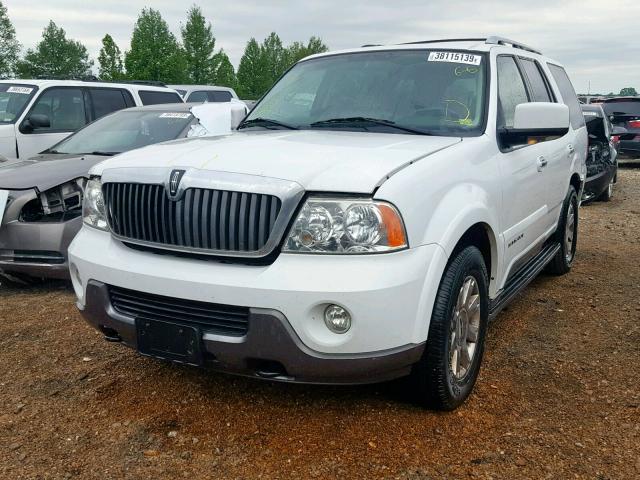 5LMFU28R83LJ39303 - 2003 LINCOLN NAVIGATOR 白色 照片 2