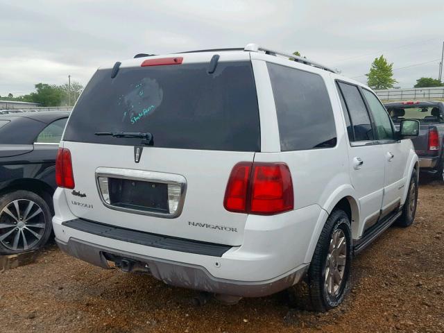 5LMFU28R83LJ39303 - 2003 LINCOLN NAVIGATOR 白色 照片 4