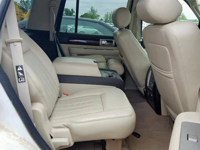 5LMFU28R83LJ39303 - 2003 LINCOLN NAVIGATOR 白色 照片 6