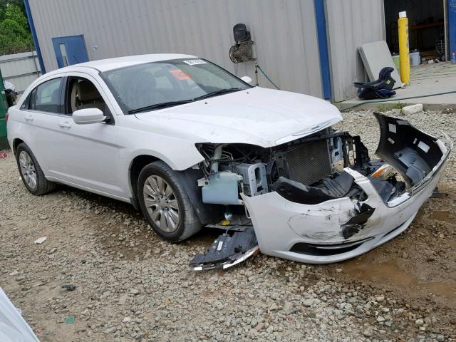 2013 chrysler 200 white