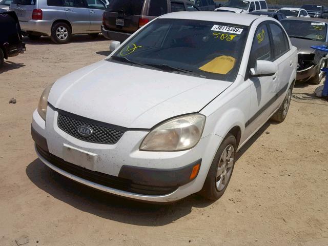 KNADE123766114693 - 2006 KIA RIO WHITE photo 2