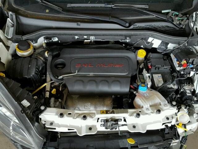 ZFBERFAB0H6E48963 - 2017 RAM PROMASTER 白色 照片 7