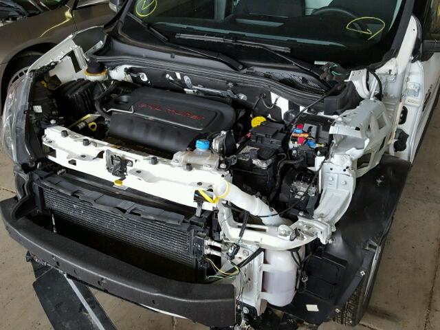 ZFBERFAB0H6E48963 - 2017 RAM PROMASTER 白色 照片 9