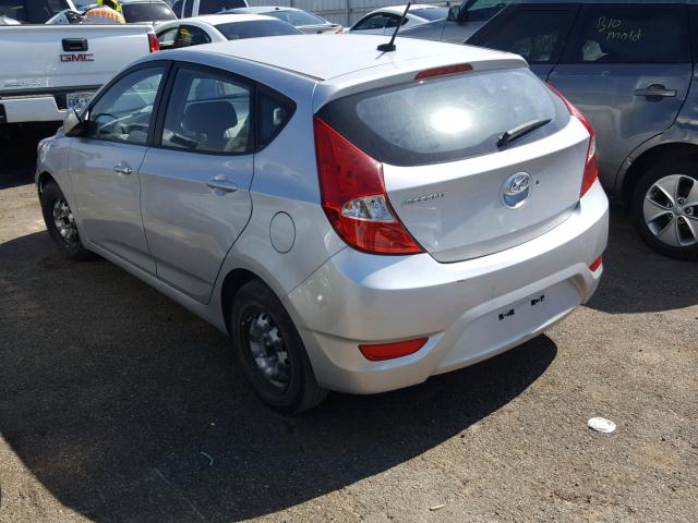 KMHCT5AE6GU248070 - 2016 HYUNDAI ACCENT SE WHITE photo 3