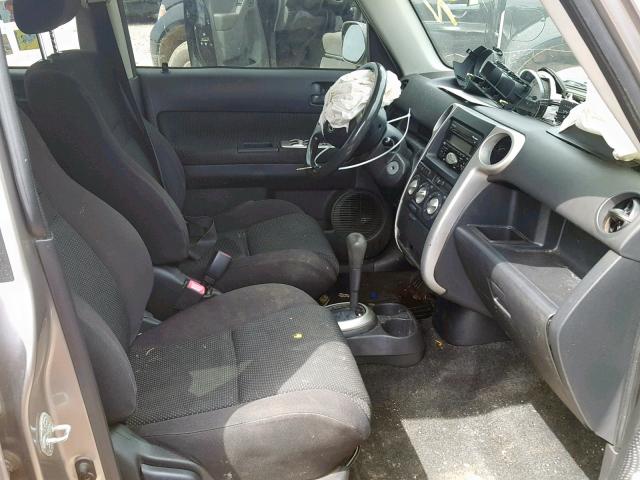 JTLKT324240156388 - 2004 TOYOTA SCION XB 银色 照片 5