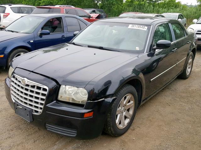 2C3LA43R97H859898 - 2007 CHRYSLER 300 BLACK photo 2