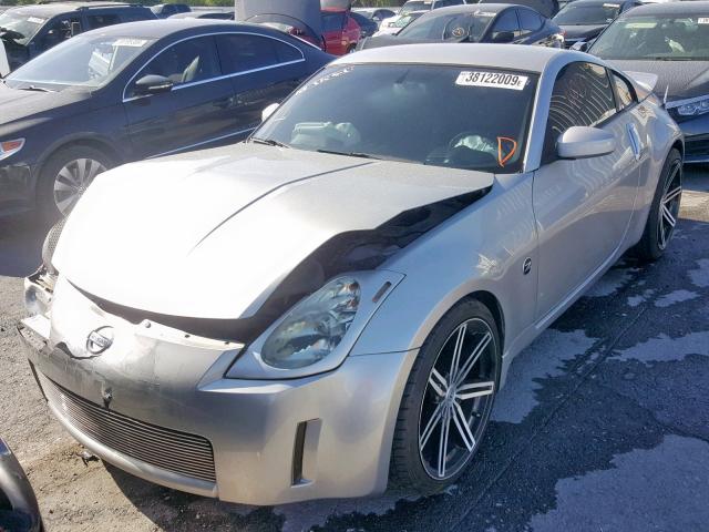 JN1AZ34D04T164655 - 2004 NISSAN 350Z COUPE SILVER photo 2