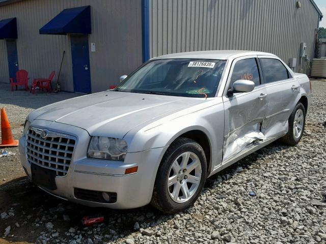 2C3KA53G46H496232 - 2006 CHRYSLER 300 TOURIN SILVER photo 2