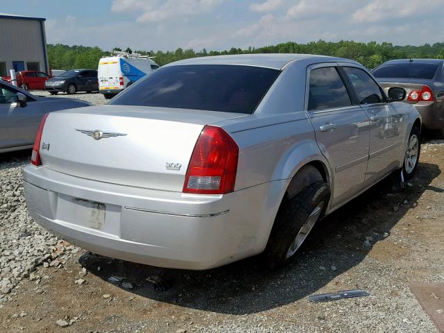 2C3KA53G46H496232 - 2006 CHRYSLER 300 TOURIN SILVER photo 4