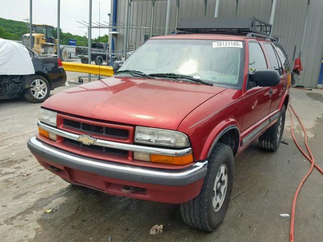 1GNDT13W7Y2397714 - 2000 CHEVROLET BLAZER MAROON photo 2