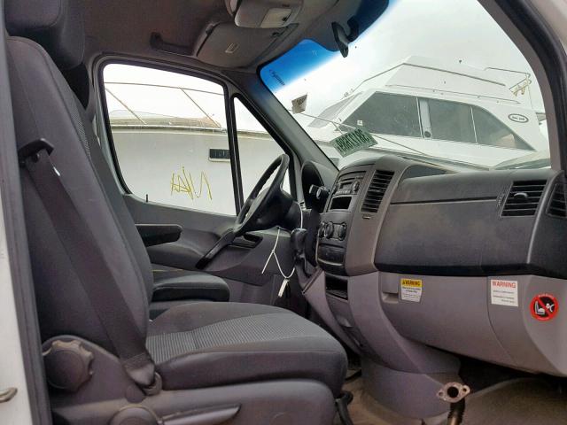 WDYPE8CC6C5658695 - 2012 FREIGHTLINER SPRINTER 2 WHITE photo 5