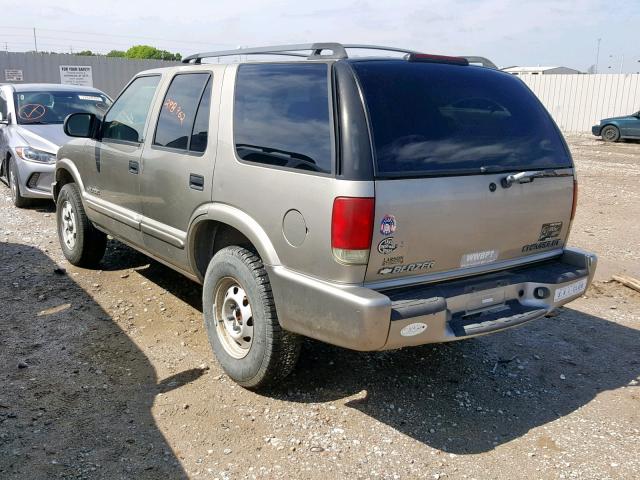 1GNDT13W62K225441 - 2002 CHEVROLET BLAZER TAN photo 3