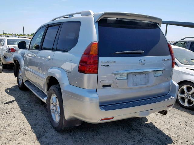 JTJBT20XX60106292 - 2006 LEXUS GX 470 SILVER photo 3