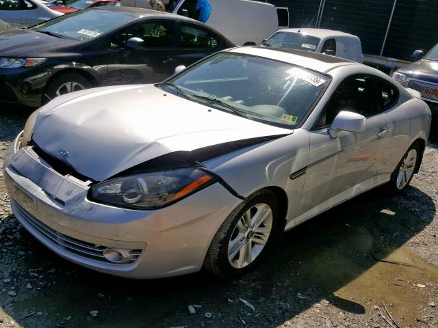 KMHHM66D18U282945 - 2008 HYUNDAI TIBURON GS SILVER photo 2