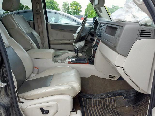 1J8HG58P37C679177 - 2007 JEEP COMMANDER BLACK photo 5