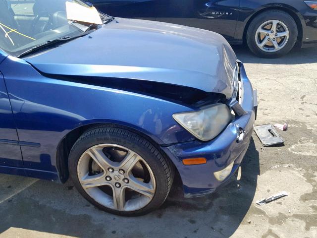 JTHBD182010028518 - 2001 LEXUS IS 300 BLUE photo 10