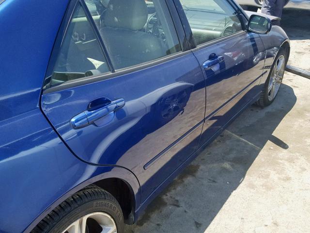 JTHBD182010028518 - 2001 LEXUS IS 300 BLUE photo 9