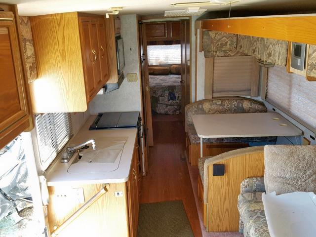 1GBLP37J0V3306795 - 1997 WINNEBAGO ADVENTURER WHITE photo 6