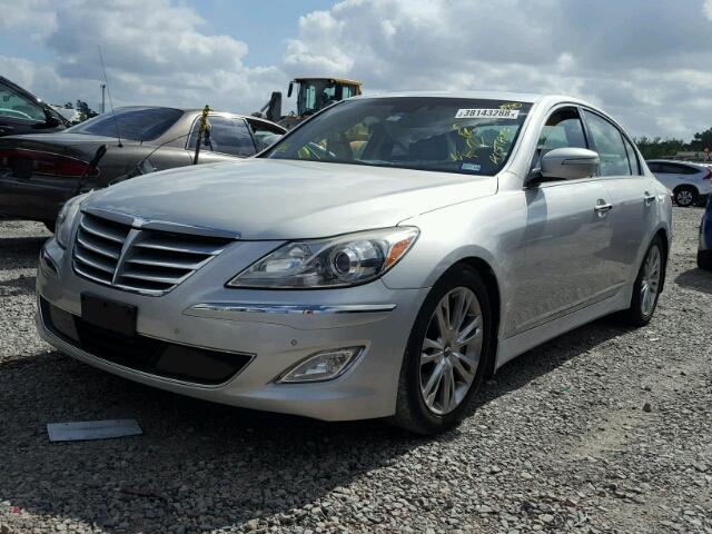 KMHGC4DF1CU184093 - 2012 HYUNDAI GENESIS 4. SILVER photo 2