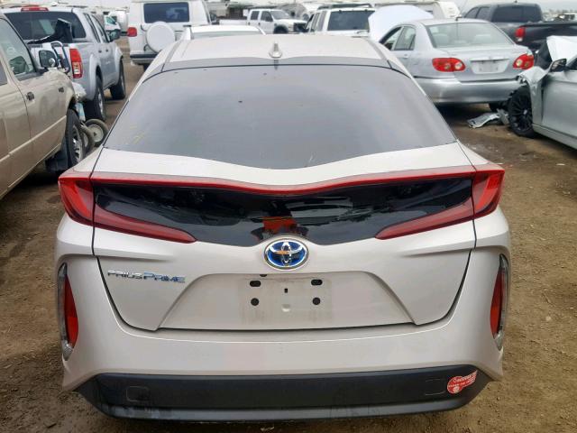 JTDKARFP0H3061633 - 2017 TOYOTA PRIUS PRIM 金色 照片 9