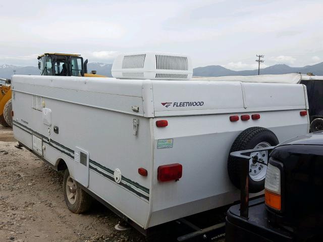 4CG631H1547260848 - 2004 FLEETWOOD HIGHLANDER WHITE photo 3