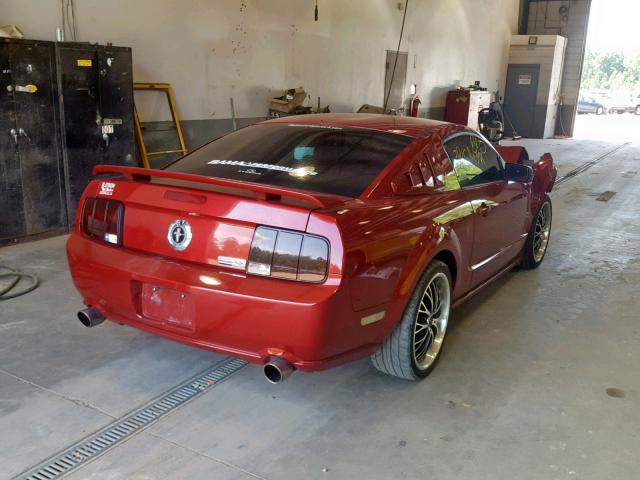 1ZVHT82H985198388 - 2008 FORD MUSTANG GT RED photo 4