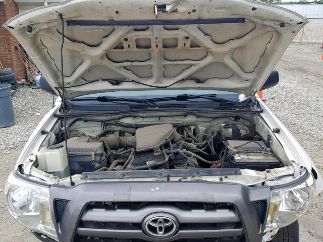 5TENX22NX9Z635908 - 2009 TOYOTA TACOMA WHITE photo 7