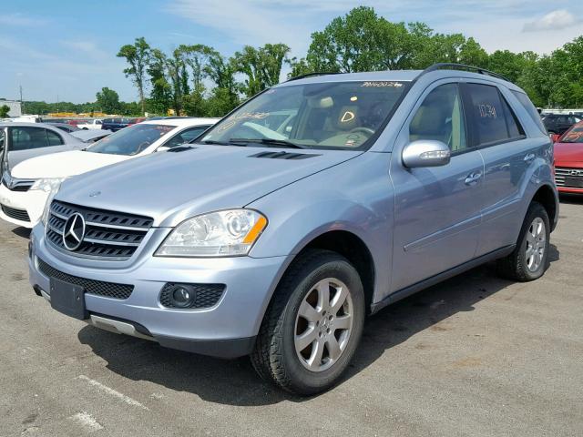 4JGBB86E57A226720 - 2007 MERCEDES-BENZ ML 350 SILVER photo 2