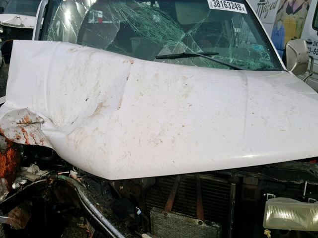 1GTHK39J2WF040435 - 1998 GMC SIERRA K35 WHITE photo 7