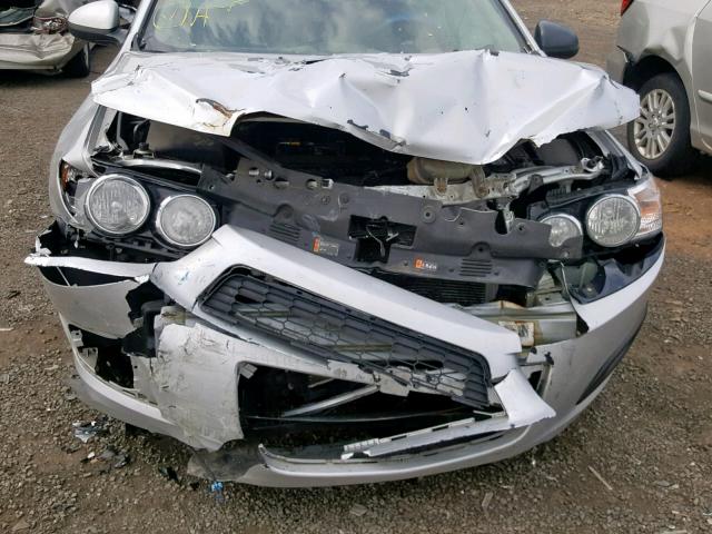 1G1JB5SH1C4118384 - 2012 CHEVROLET SONIC LS SILVER photo 9
