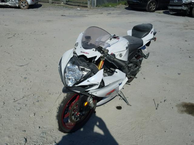 JS1GR7MA1H2100988 - 2017 SUZUKI GSX-R750 WHITE photo 2