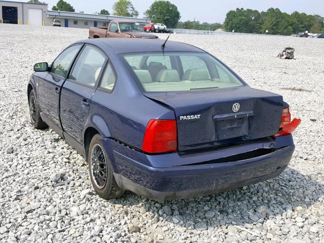 WVWMA63B0XE288890 - 1999 VOLKSWAGEN PASSAT GLS BLUE photo 3