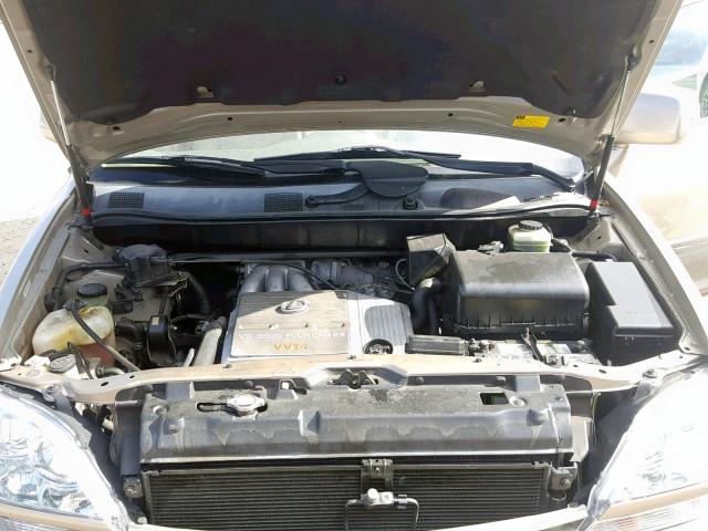 JTJHF10U220237342 - 2002 LEXUS RX 300 TAN photo 7