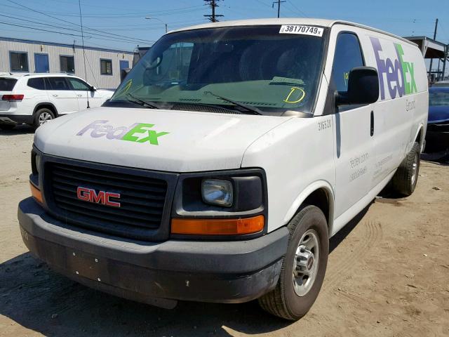 1GTHG39U441146438 - 2004 GMC SAVANA G35 WHITE photo 2