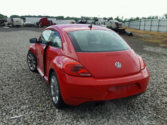 3VWJP7AT2CM659312 - 2012 VOLKSWAGEN BEETLE RED photo 3