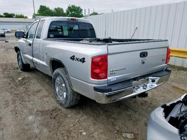 1D7HW42NX5S333082 - 2005 DODGE DAKOTA SLT SILVER photo 3