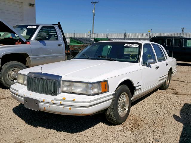 1LNCM81W5MY703275 - 1991 LINCOLN TOWN CAR E WHITE photo 2