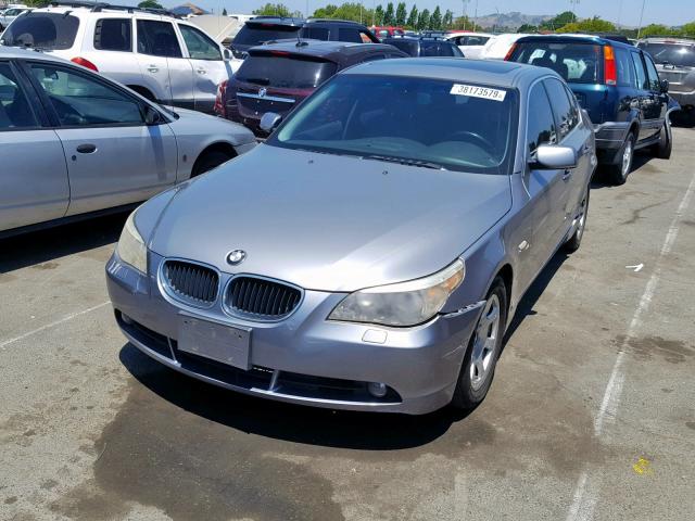 WBANA53534B174921 - 2004 BMW 525 I GRAY photo 2