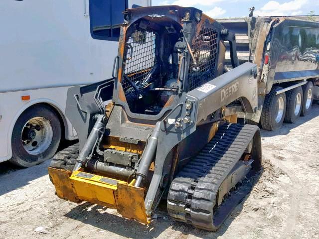 1T0331GMPJF340294 - 2018 JOHN DEERE 331G YELLOW photo 2