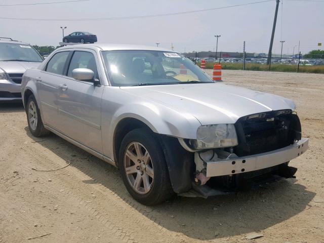 2C3KA53G57H828230 - 2007 CHRYSLER 300 TOURIN SILVER photo 1