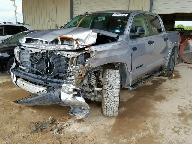 5TFDW5F16GX549099 - 2016 TOYOTA TUNDRA CRE SILVER photo 2