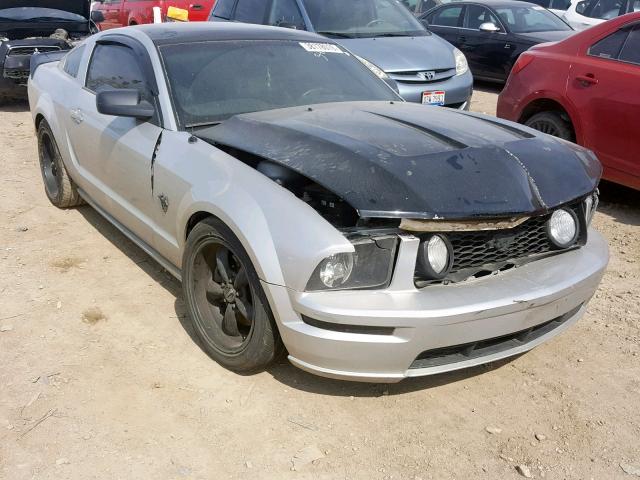 1ZVHT82H395116818 - 2009 FORD MUSTANG GT SILVER photo 1