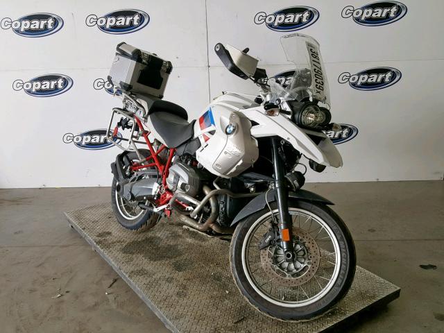 WB1046003CZX53204 - 2012 BMW R1200 GS WHITE photo 1