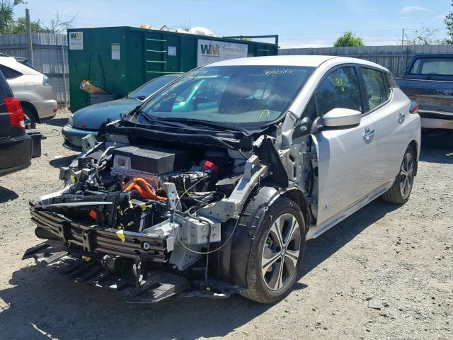 1N4AZ1CPXJC304905 - 2018 NISSAN LEAF S SILVER photo 2